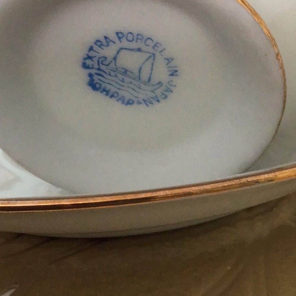 GOLD TRIM VINTAGE 1957 CHERRY CHINA MADE IN JAPAN 16 PIECES AUTHENTIC - Picture 6 of 13